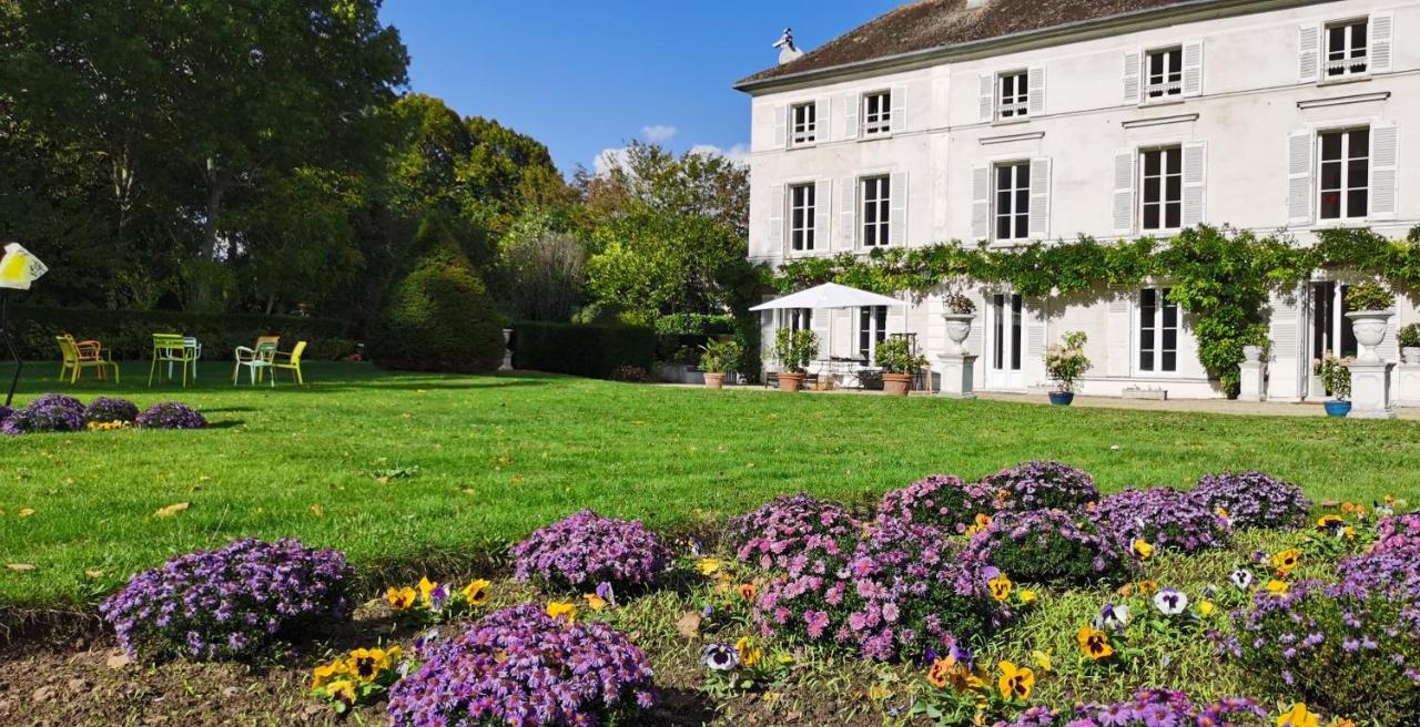 Chateau De Brinville Saint-Sauveur-sur-Ecole ภายนอก รูปภาพ