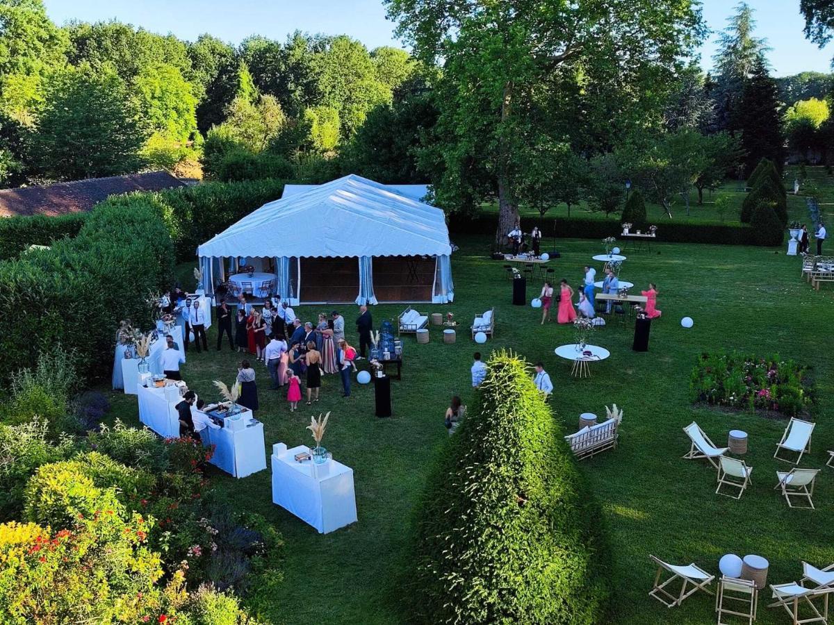 Chateau De Brinville Saint-Sauveur-sur-Ecole ภายนอก รูปภาพ