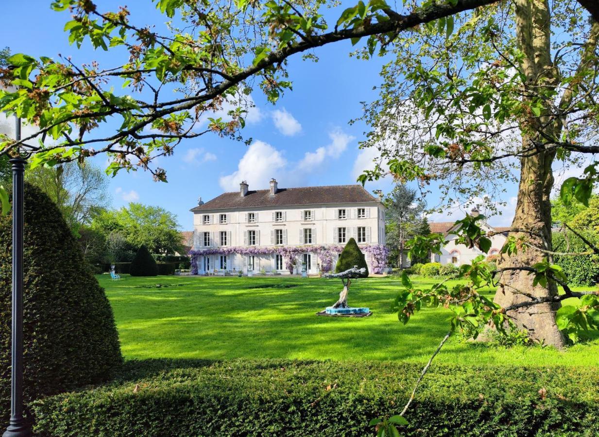 Chateau De Brinville Saint-Sauveur-sur-Ecole ภายนอก รูปภาพ